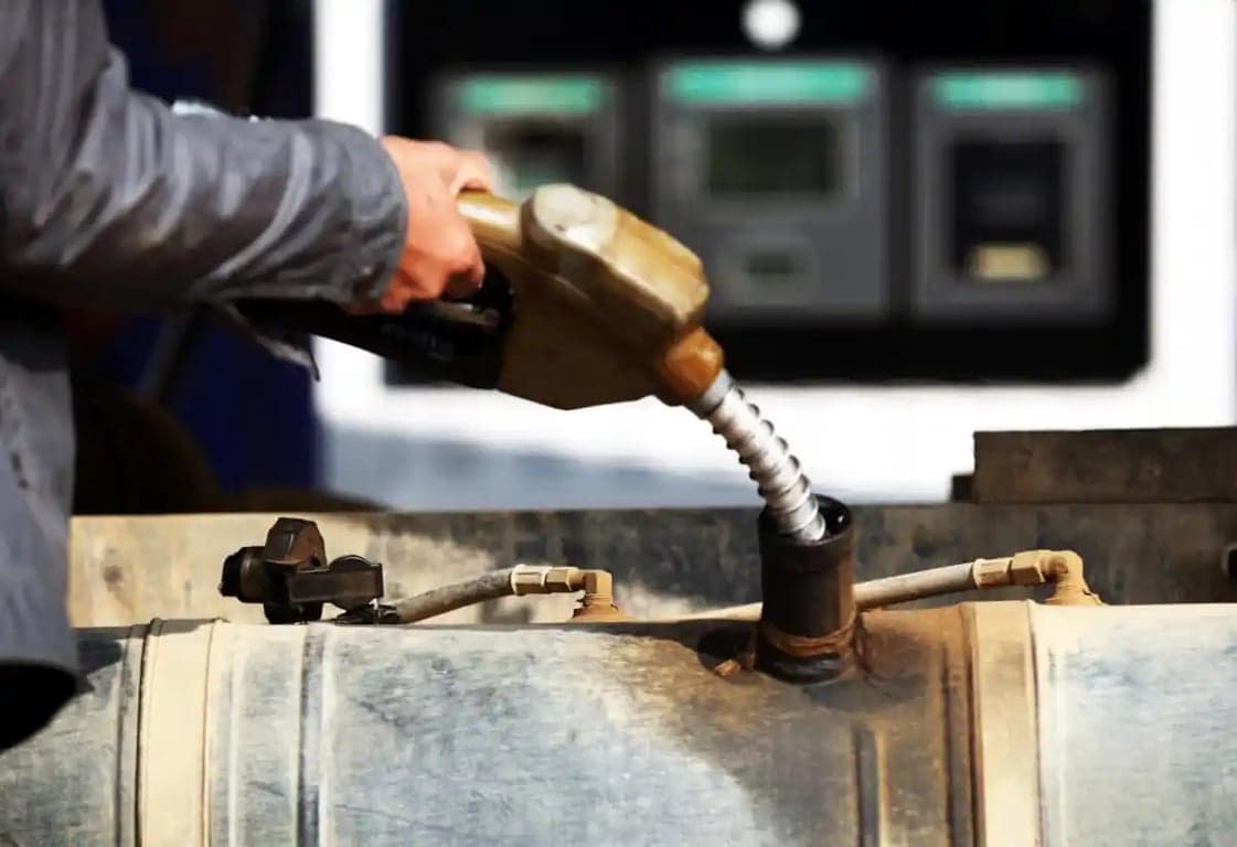 Petrobras reduz preço do diesel em R$ 0,12 por litro