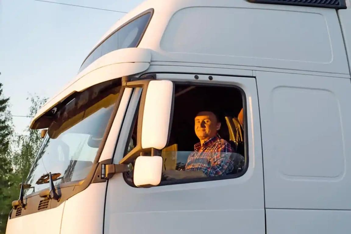 Projeto garante aposentadoria especial a caminhoneiros