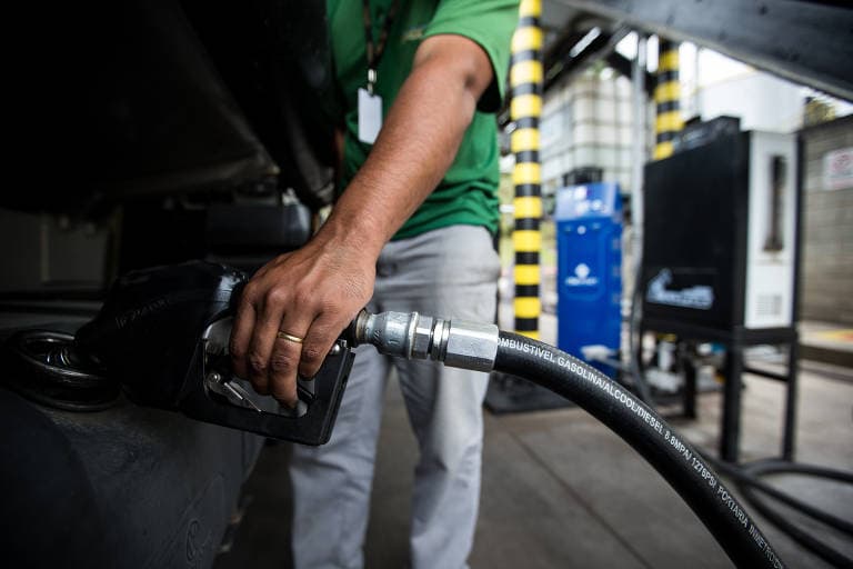 Maneiras Eficientes de Economizar Diesel no Transporte de Cargas